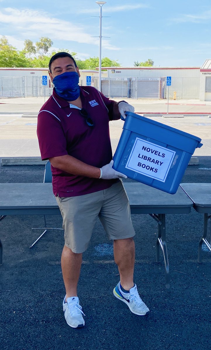 RBVHighSchool's tweet photo. Textbook and device return is cruising along but we know there are a lot more out there.
Come to the student lot with your materials today until 4:15 or Tuesday from 8:30-4:15.
Hook ‘em!
#respecttheranch #rbvhs https://t.co/EBUiWvFVxD