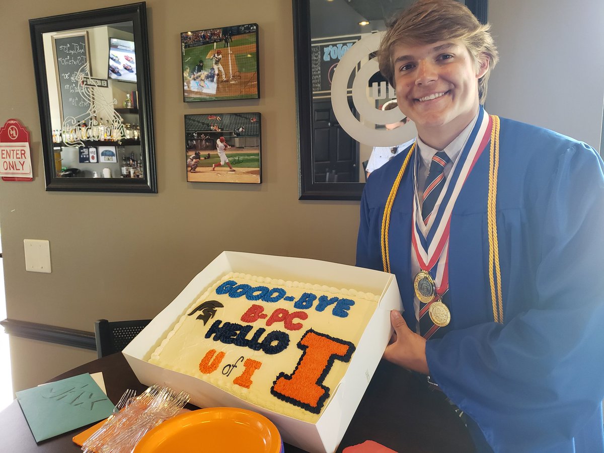 BridgetMac10's tweet photo. Thanks @bpcschools for making yesterday special for the Class of 2020. @HielJaxon , we are proud of you!! https://t.co/aNZzuvqOlH