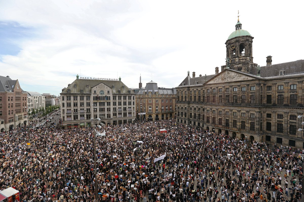 ajplus's tweet photo. "No to racism."

People around the world are rising up against police racial violence in the U.S. and the killing of #GeorgeFloyd:

▪️ Idlib, Syria
▪️ Auckland, New Zealand
▪️ Amsterdam, Netherlands
▪️ Paris, France https://t.co/oFiK8LBrWh