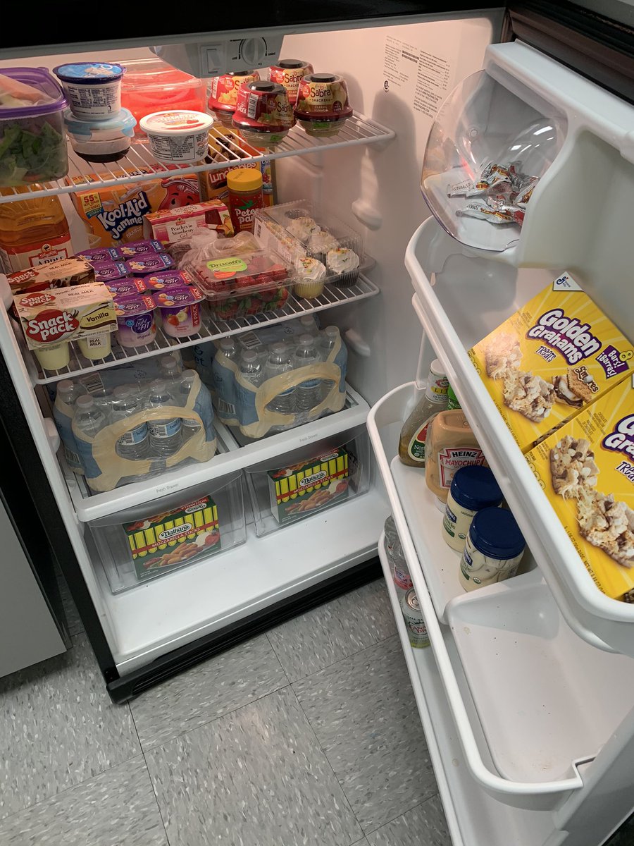 Ninjancy's tweet photo. Thank you AT&amp;T for filling our fridge!!   #ChesterMallStore @Carlossilva_86  @marcellobenny https://t.co/tMhTskDrRT