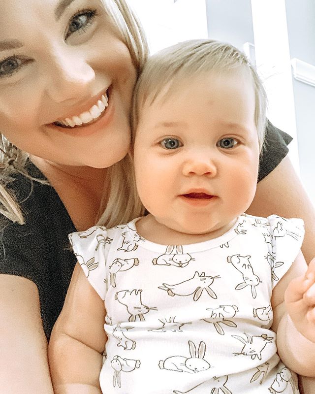 Laurenbethc's tweet photo. Somehow this nugget is 9 months old today and MY HEART CAN’T TAKE IT 😭 #lalaandliv

📸 https://t.co/X4WIZNWgZB via https://t.co/pcl38jl5ml https://t.co/fpl2wTRJgx