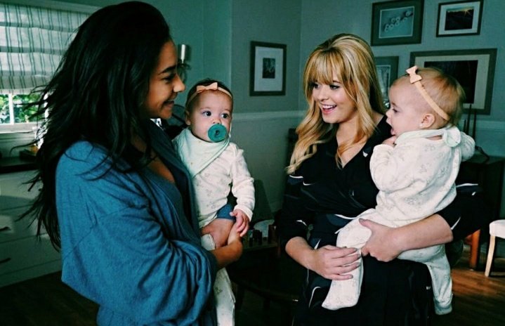 coco_thecoven's tweet photo. PRIDE!🌈🏳️‍🌈 Feliz mes del orgullo 💖 @QuefishTV  este es mi #BesoLGBT favorito🥺  #PrettyLittleLiars #emison #emisonforever #loveislove https://t.co/MEo1l5FH6U