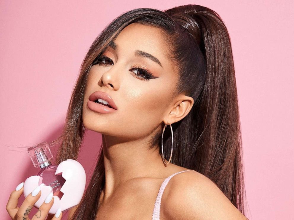 PopBase's tweet image. Ariana Grande is the first artist is HISTORY to score 4 #1 debuts on the Billboard Hot 100.