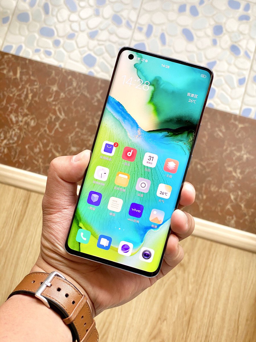 951262850's tweet photo. vivo X50 Pro https://t.co/1IG9lbqZ0q
