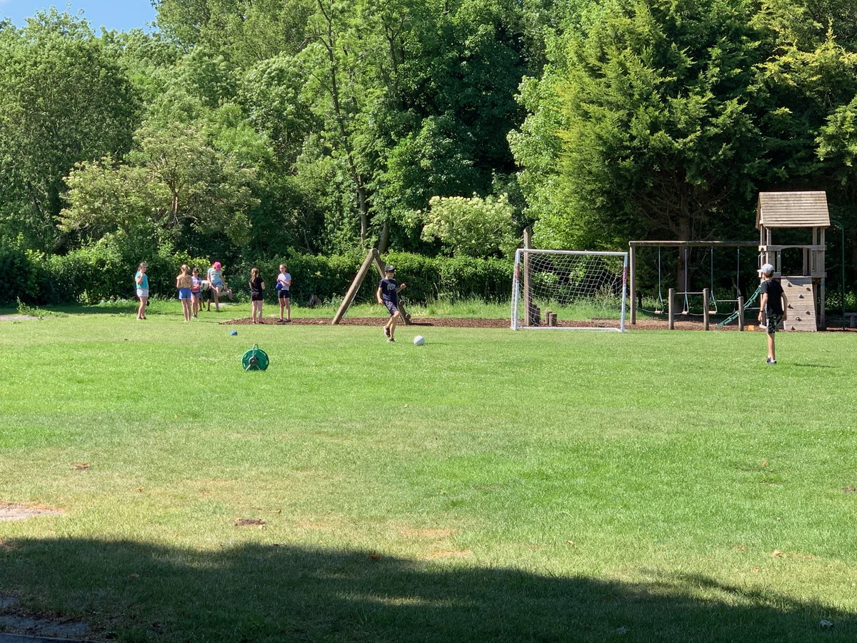 GriffinHouseSch's tweet photo. Just a few more images of our school today.....with children in it! #GHSValues #smallsteps https://t.co/kMGUMUzLuX