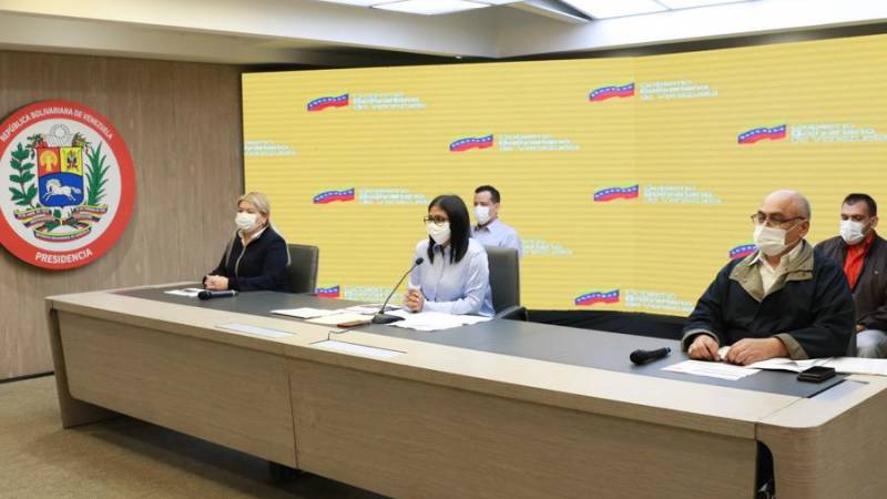 ConElMazoDando's tweet photo. Delcy  Rodríguez: El ministerio de salud fue galardonado por la OMS con el premio Tabaco 2020 https://t.co/f3X3wMv5BS  #FuriaBolivarianaPatriaLibre https://t.co/qTDtpvNZla