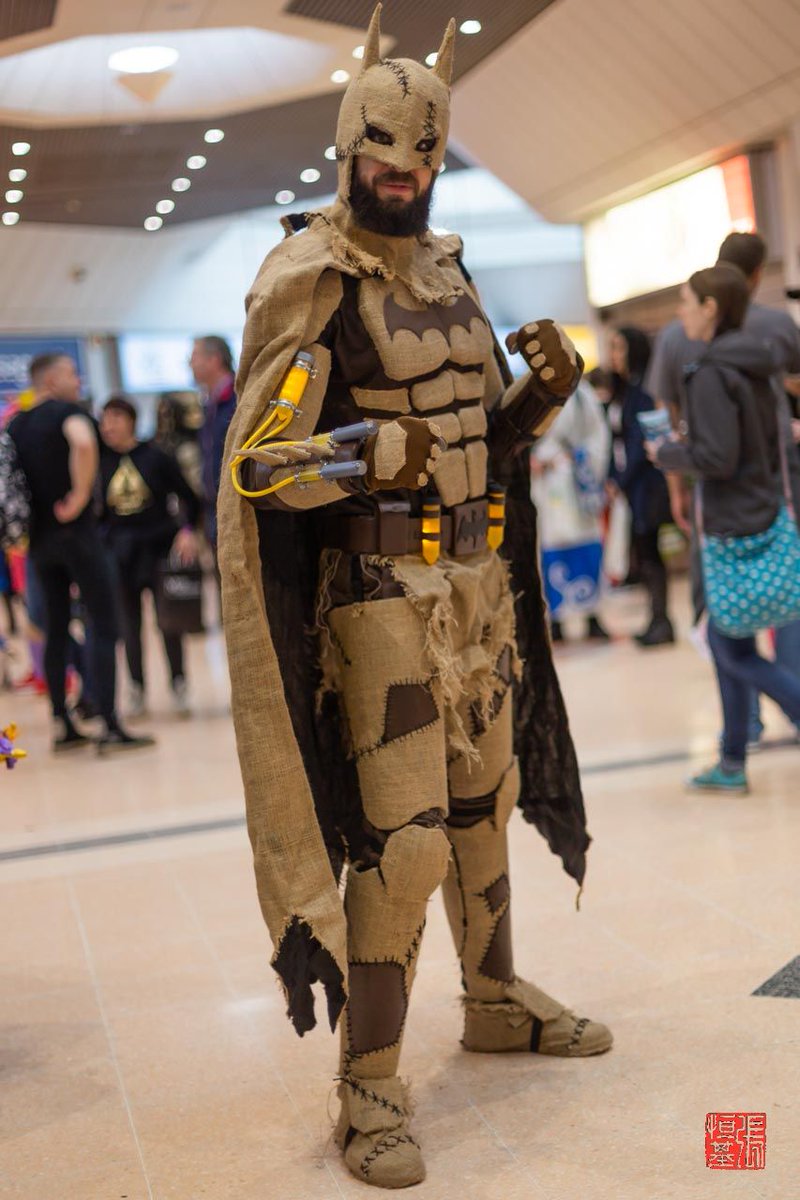 FoodAndCosplay's tweet photo. Batman/Scarecrow
Cosplay by stay_puft_cosplay (IG)
Photos by @FoodAndCosplay
Taken at @MCMComicCon Birmingham 19
#batman #batmanscarecrow #funkopop #batmanfunko #batmanfunkopop #funko #imposters #funkopopphotography #superheroes #dccomics #cosplay #batmanscarecrowcosplay https://t.co/9S1h0hYjkC