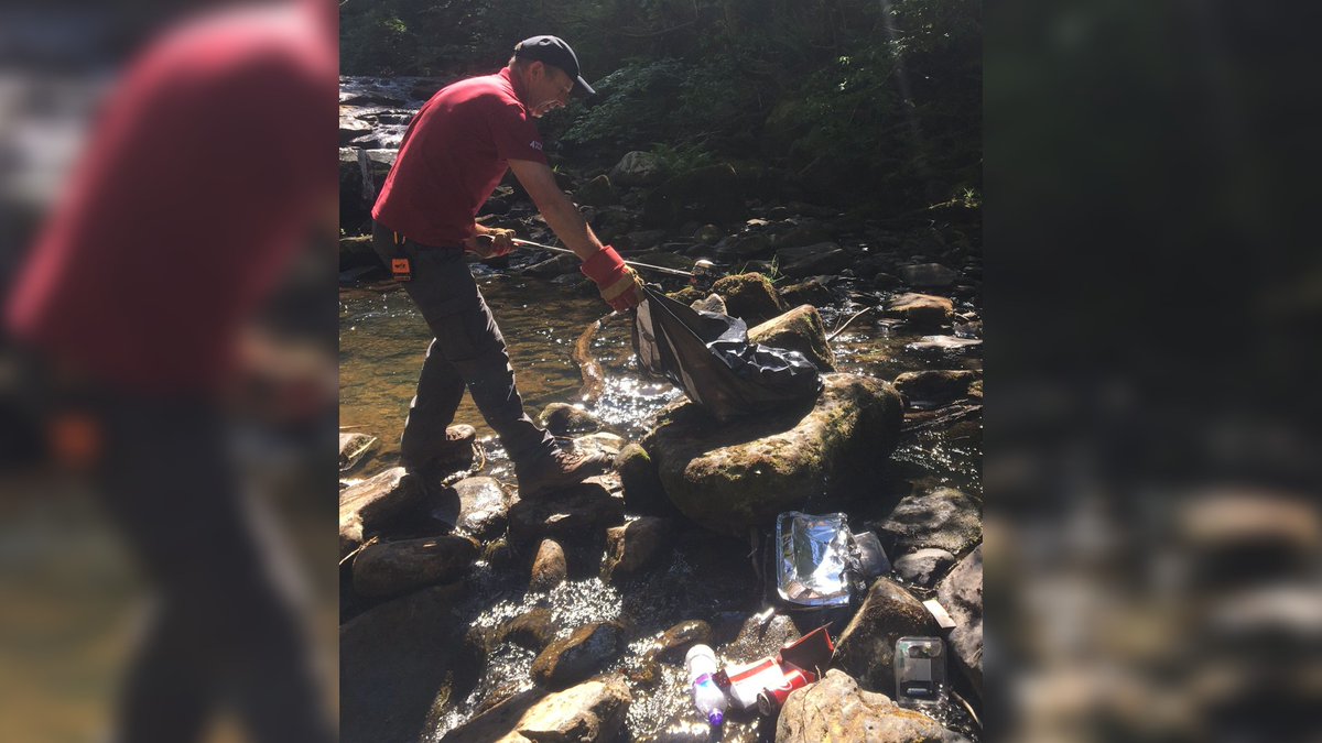 'There are no poo pixies or litter fairies here' - Nappies, broken glass and toilet roll dumped at Yorkshire beauty spots: bbc.in/3dmM5P7