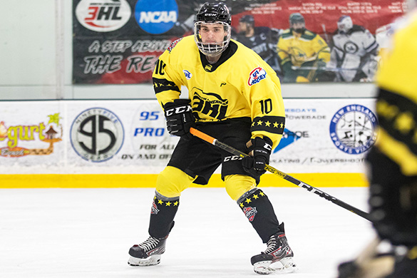 NA3HL's tweet photo. #NA3HL Advancement Alert: @DanburyNA3HL and Top Prospects forward Brandon Cope has signed an @NAHLHockey tender agreement with the @JrHatTricksNAHL #StepAbovetheRest https://t.co/TJFmlvRuQ8 https://t.co/2Wj0xqwNAp