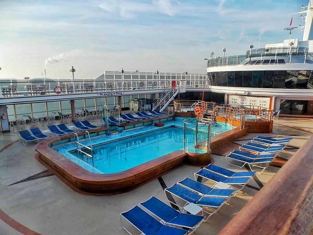 nauticallyspeak's tweet photo. The wonderful Pavillion Pool and outer deck area on board @cunardline #QueenVictoria during our visit to the ship in December 2013. πΈπ³οΈπββοΈ
#Cunard #Cunarder #QV #PavillionPool #December2013 #Southampton #Cruiseblogger #Cruisemarsh https://t.co/p9j0O5tba7