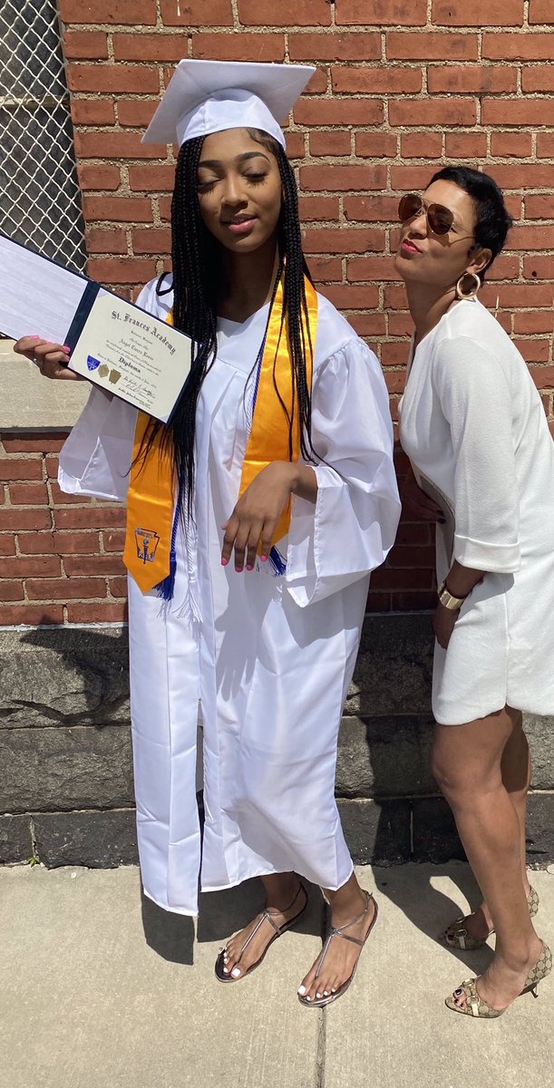 awebbreese's tweet photo. Today was a good day #graduation2020 https://t.co/0SlpWPIOnP