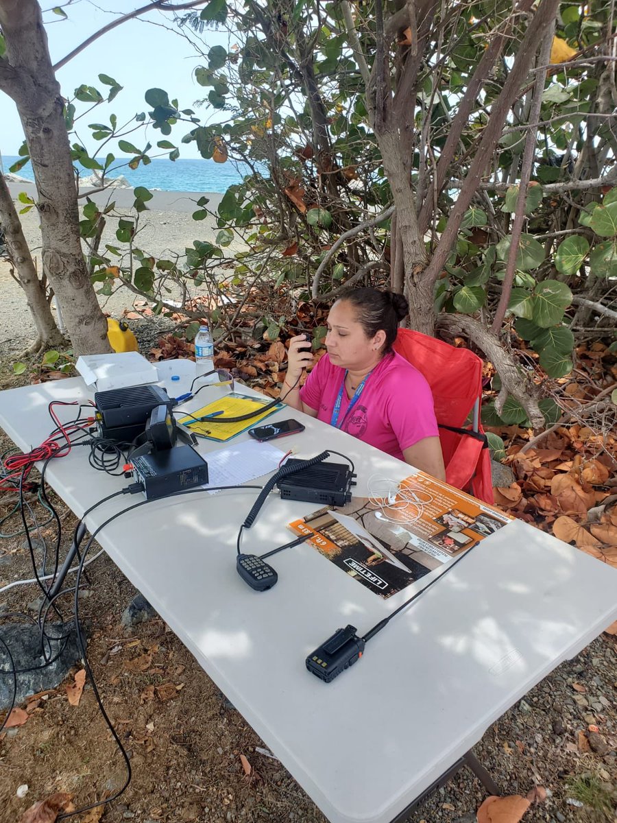 ReinadVieques's tweet photo. #YLHam #radioaficionenpuertorico #lovehamradio #amolaradiaficion #Icomgirl #SoyIcom #lovemyhashtags #NP3VI @ReinadVieques @Np3Vi Activacion Puerto Mosquito #ViequesIsland https://t.co/mgKdyfLk2T