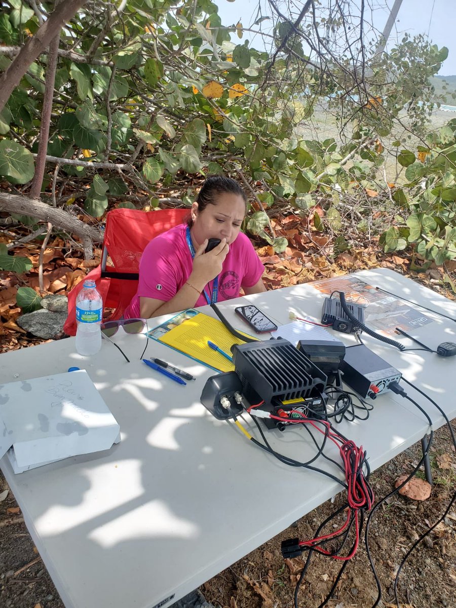 ReinadVieques's tweet photo. #YLHam #radioaficionenpuertorico #lovehamradio #amolaradiaficion #Icomgirl #SoyIcom #lovemyhashtags #NP3VI @ReinadVieques @Np3Vi Activacion Puerto Mosquito #ViequesIsland https://t.co/mgKdyfLk2T