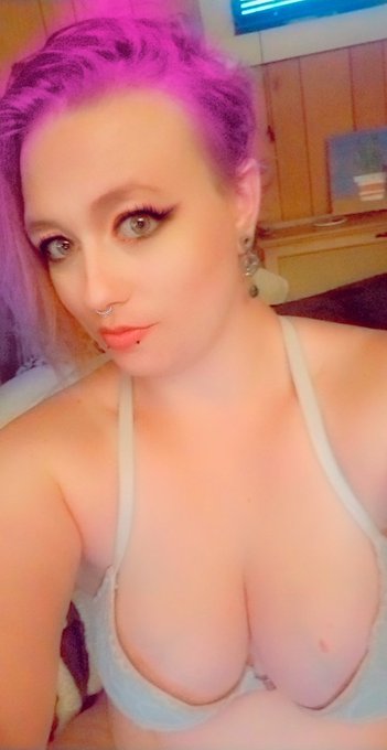 Bamfkitty27 @ Free Onlyfans.Com’s pics and videos