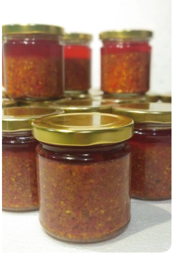 ADNTeam_Ageless's tweet photo. Scholar: Rica @ricaaaruuu (ADNSD Waves 1 to 5)
Product: Ruru's Homemade CHILI GARLIC OIL (200 mL)
Price: P150 (retail price; wholesale price available)
Location: Naic, Cavite

 "This is sure to bring an explosion of flavors to your palate!" - Rica

#ALDUBxADNKeepSafe https://t.co/RCbdLEKq48