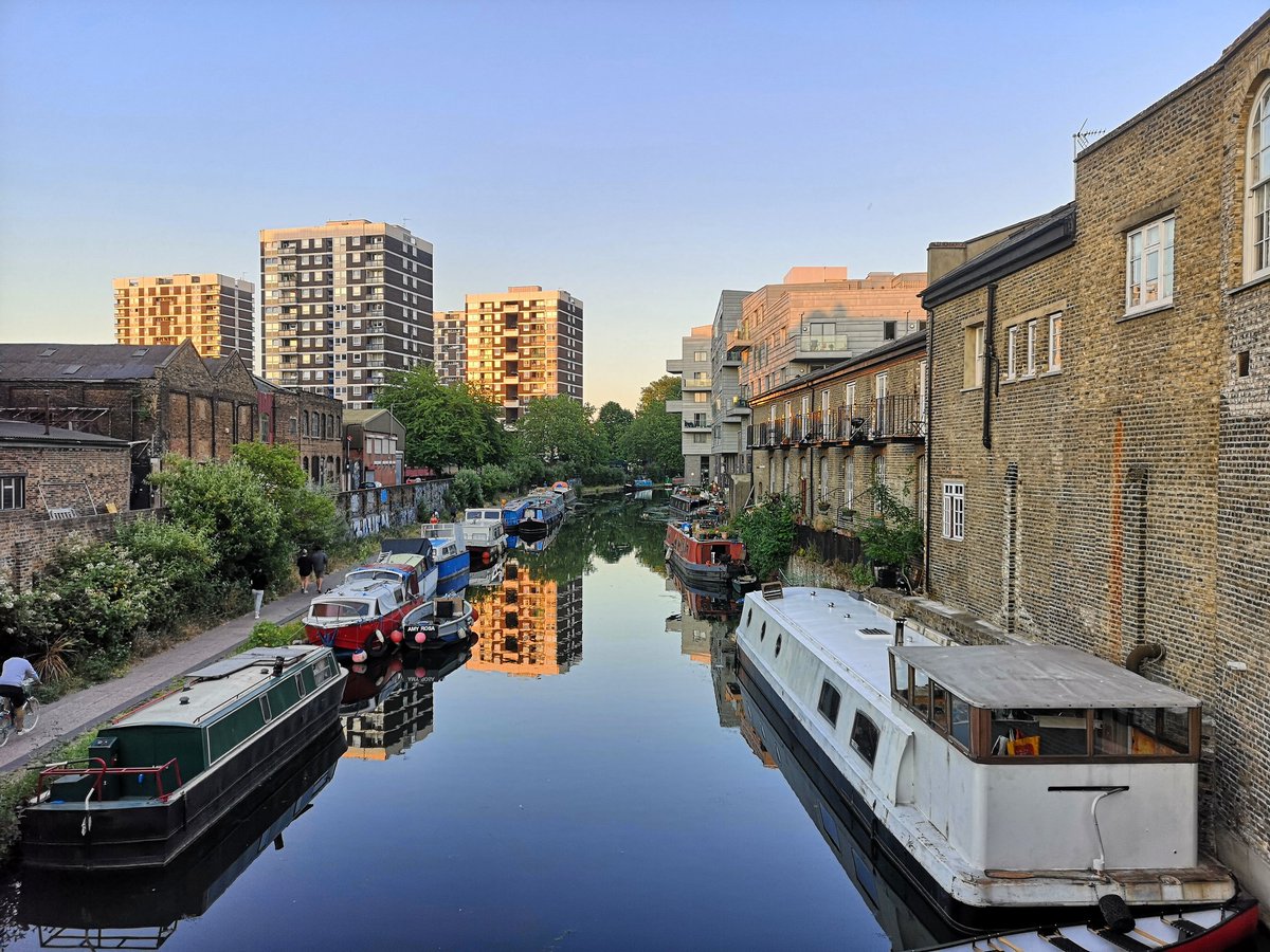 Although lockdown is lifting &amp; many of us are able to do more for ourselves, some in our community aren't so fortunate #HoxtonWestMutualAid isn't going anywhere, so don't hesitate to seek help, or pass us on to someone who needs us ❤️ #communityiskindness #communitymatters