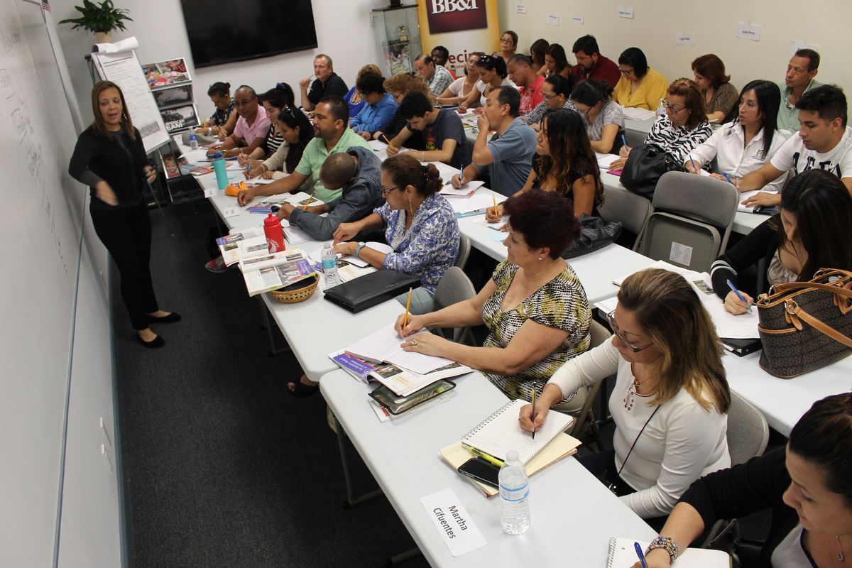 elsentinelsur's tweet image. Hispanic Unity está ofreciendo clases virtuales de ciudadanía trib.al/AmbJ3gG   #HispanicUnity