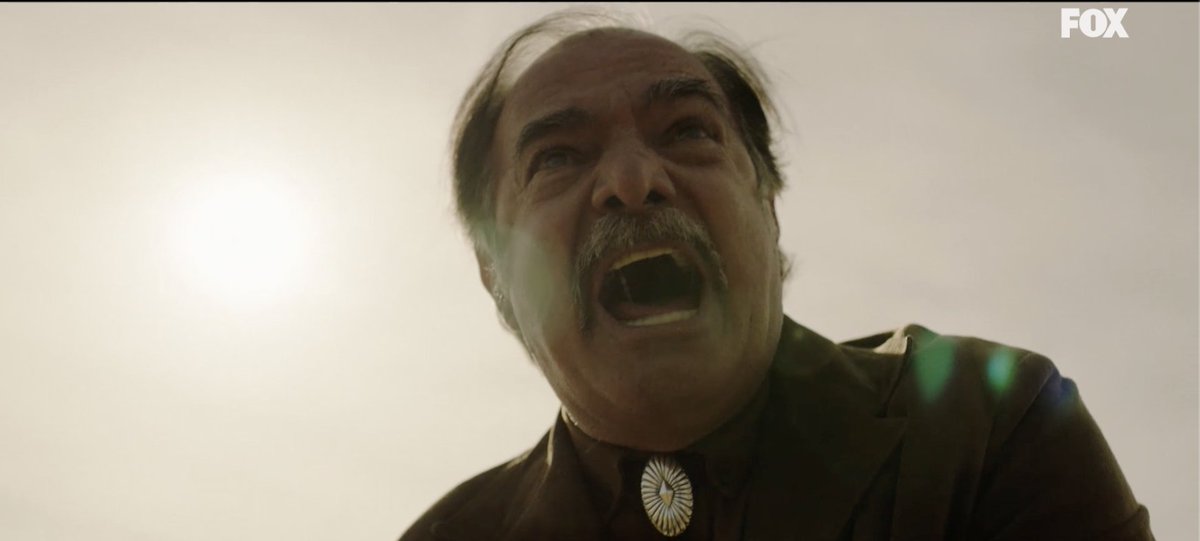 visaviseloasis's tweet photo. "¡¡MATEN A TODAAAAAS!!" 🔥 Nos vemos el próximo lunes a las 22:00h en el último capítulo de la serie. ¿Estáis preparados? #VisAVisElOasis #VisAVisEnFOX https://t.co/5OYN9uHGmm