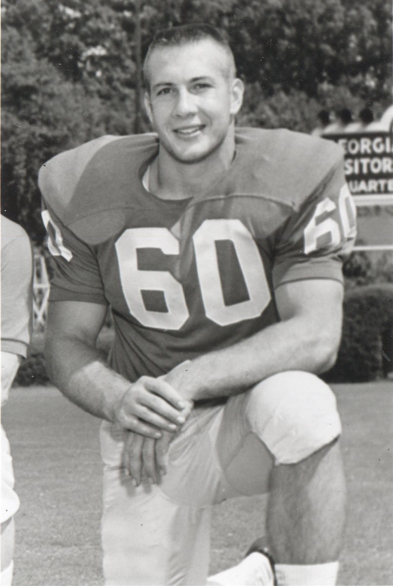 NathanDominitz's tweet image. Story on the death of @AuburnFootball coaching legend and former @GeorgiaFootball All-American Pat Dye savannahnow.com/sports/2020060… #GeorgiaNative