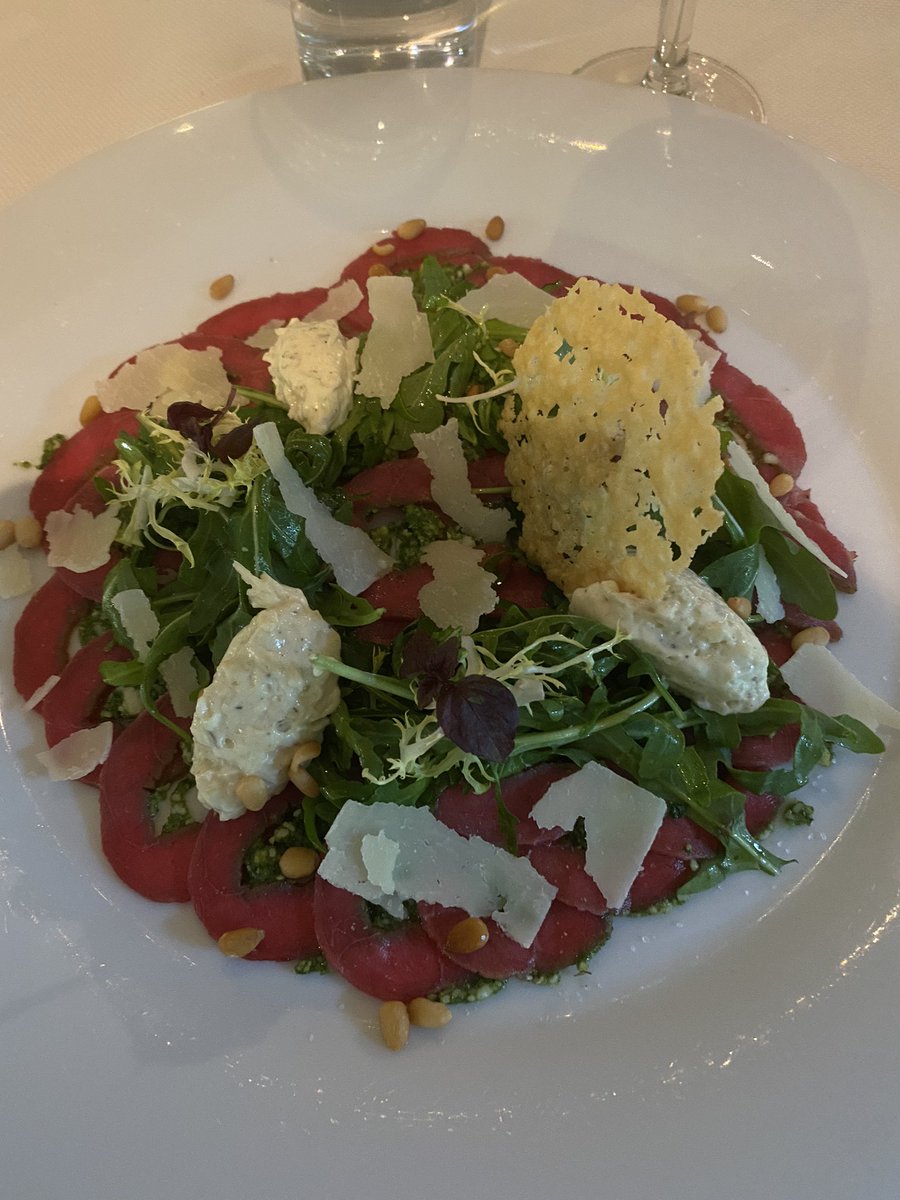 Het was fijn om weer een avond bij @AubergeNavet te zijn bedankt <a href="/Cees_Jonker/">Cees Jonker</a> en <a href="/SandravanWerven/">Sandra van Werven</a> hoop dat alles snel weer normaal is!