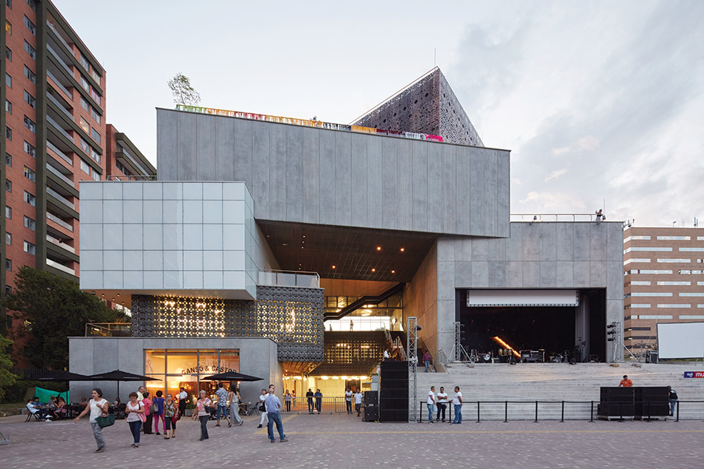Arquine's tweet photo. Museo de Arte Moderno de Medellín | https://t.co/YjBBVbrlFr https://t.co/q2sUqxTFtq