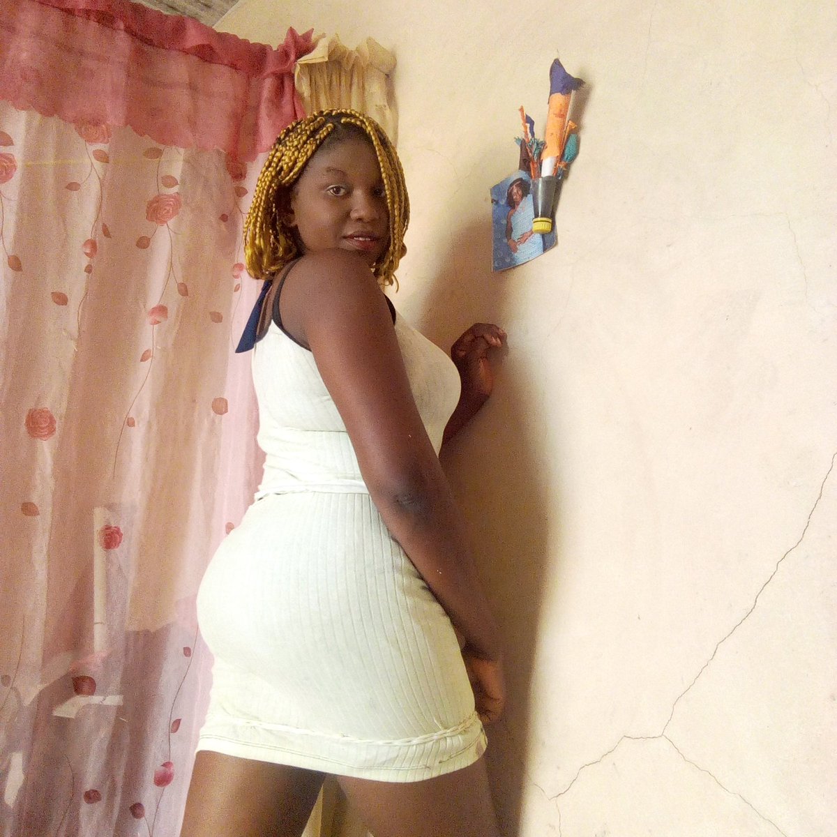 MezuLyn's tweet photo. Guys am back 
#BigTachaNaija #Tacha #Tacha #TachaUnveils #TachaBigNaija https://t.co/4KRdF61nc4