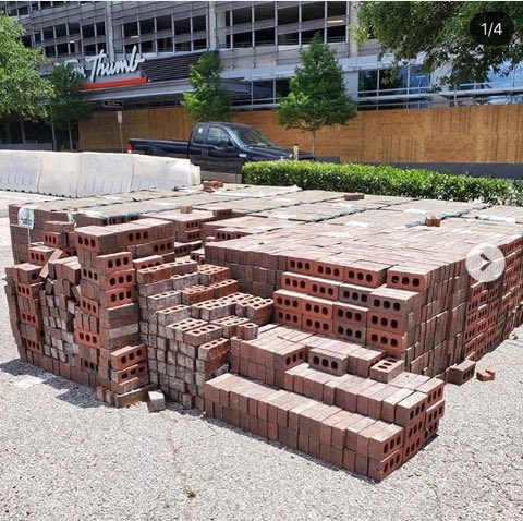 khidolvsquad's tweet photo. ATTENTION ‼️‼️PLEASE SHARE THIS POST ON YOUR STORY! ‼️
.
FOR ALL THE PEOPLE PROTESTING, DO NOT PICK UP THE BRICKS, THE GOVERNMENT IS TRYNA SET EVERYONE UP, THEY ARE LEAVING BRICKS ALL AROUND CITIES SO THE CIVILIANS CAN PICK.
 
#Anonymous @Pizzagate https://t.co/zca7irJOwS
