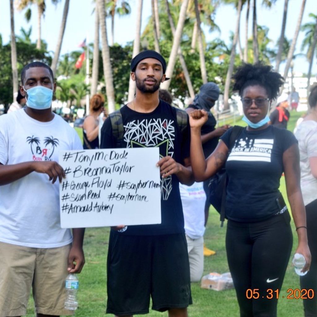 bornreal4real's tweet photo. No Justice, No Peace ✊🏽✊🏾✊🏿

Bornreal took the opportunity yesterday to join the frontlines and let our voice be heard. 

To not speak up at a time like this is taking sides with the oppressor. Be aware + Be heard.

#RealeeReal #BlackLivesMatter  #GeaorgeFloyd #PalmBeach https://t.co/GIJkeGd1D2