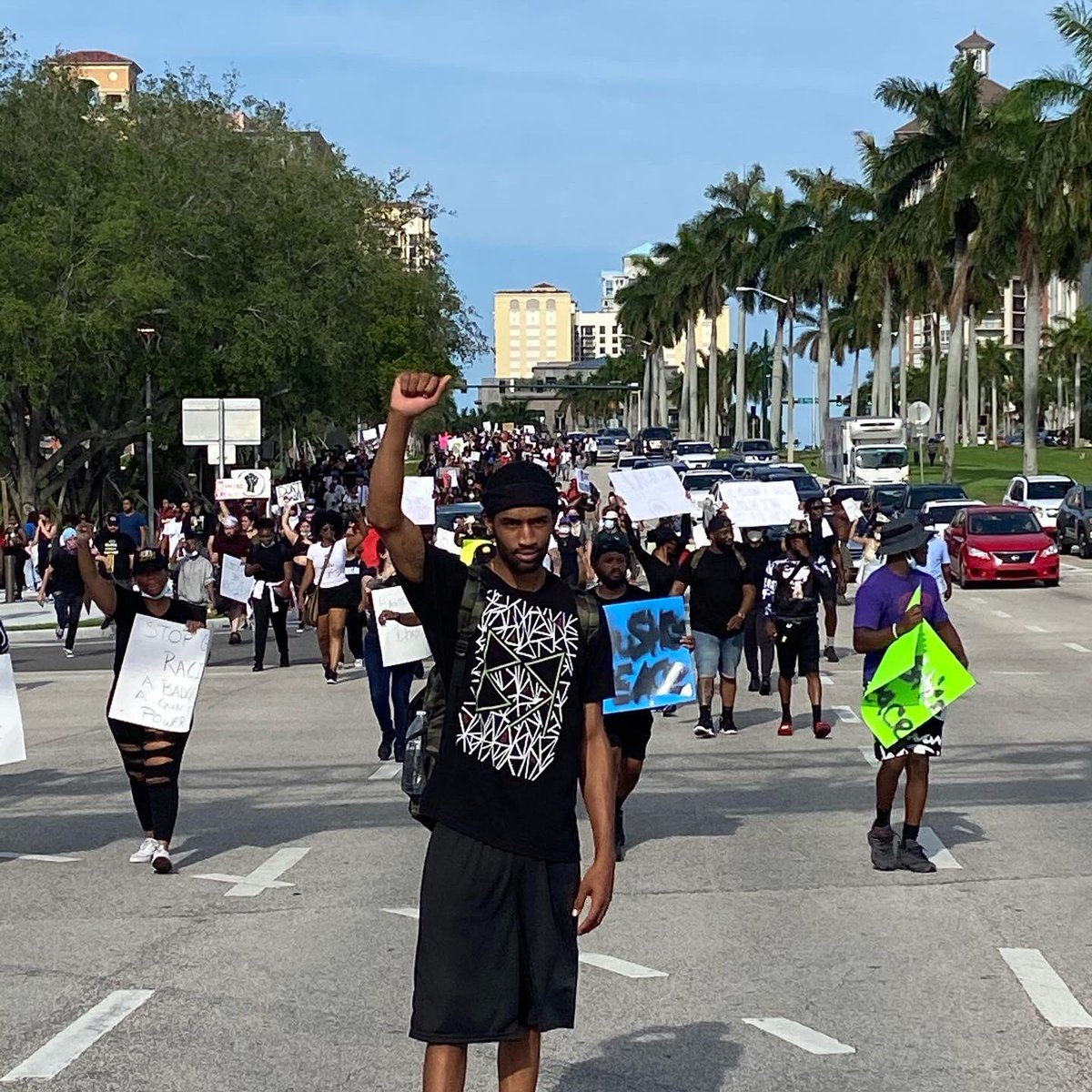 bornreal4real's tweet photo. No Justice, No Peace ✊🏽✊🏾✊🏿

Bornreal took the opportunity yesterday to join the frontlines and let our voice be heard. 

To not speak up at a time like this is taking sides with the oppressor. Be aware + Be heard.

#RealeeReal #BlackLivesMatter  #GeaorgeFloyd #PalmBeach https://t.co/GIJkeGd1D2