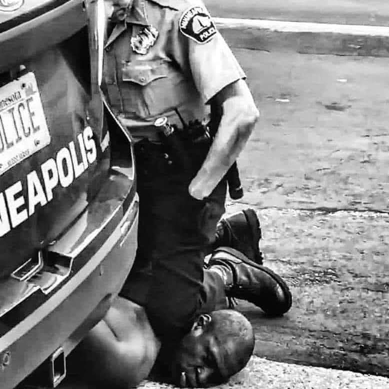 GregoryBosq's tweet photo. Je ne suis pas noir, mais je te vois.
Je ne suis pas noir, mais je t'entends.
Je ne suis pas noir, mais je pleure avec toi.
Je ne suis pas noir, mais je me battrai pour toi.
✊🏻✊🏼✊🏽✊🏾✊🏿 https://t.co/8LbyZEetph