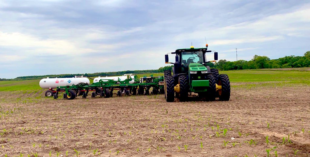 farmer_matt97's tweet photo. Dinner is served #sidedress20 https://t.co/82zBdct6tE