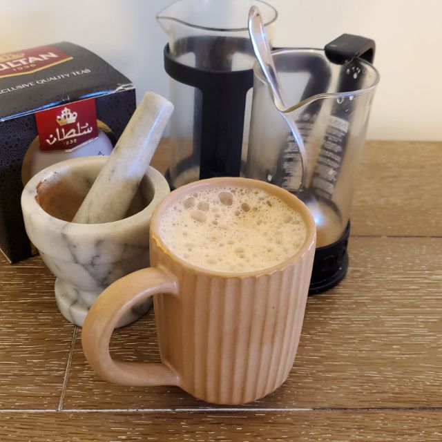 Daily tea timeTeh tarik using powderMaking teh tarik (which has now become one of my favorites), but since typically this is made with powder and I have leaves, I ground them into powder first -- which actually improved the taste.