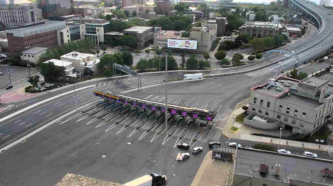 Ben Franklin Bridge is CLOSED in BOTH directions due to the protests in Philadelphia/On 676.  You'll be detoured around the scene.  Expect Alternate volume at the Walt Whitman. <a href="/nj1015/">New Jersey 101.5</a> #traffic #BenFranklinBridge