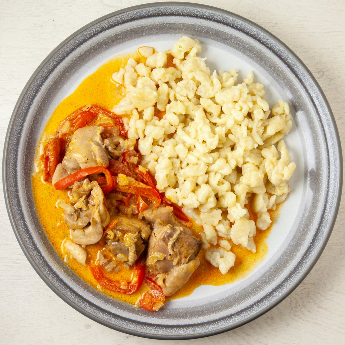 Masahito Sato Auf Twitter チキンパプリカシュ ハンガリーの鶏肉料理でハンガリー語でpaprikas Csirke パプリカシュ チールキ ハンガリーらしくパプリカがたっぷり入ったサワークリーム入りトマトソースで煮込んだ鶏料理 信じられない美味さ 続く チキン