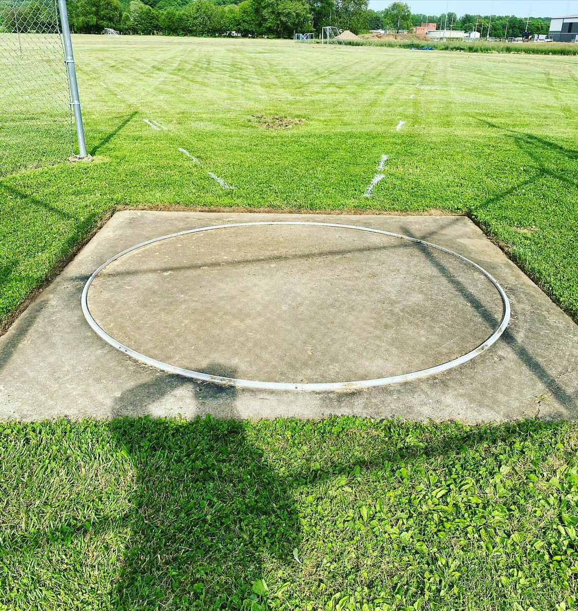 kurt_roberts70's tweet image. Ready to make some dents! #ShotPut #Discus #Throws #trackandfield 
eventbrite.com/e/kurt-roberts…
