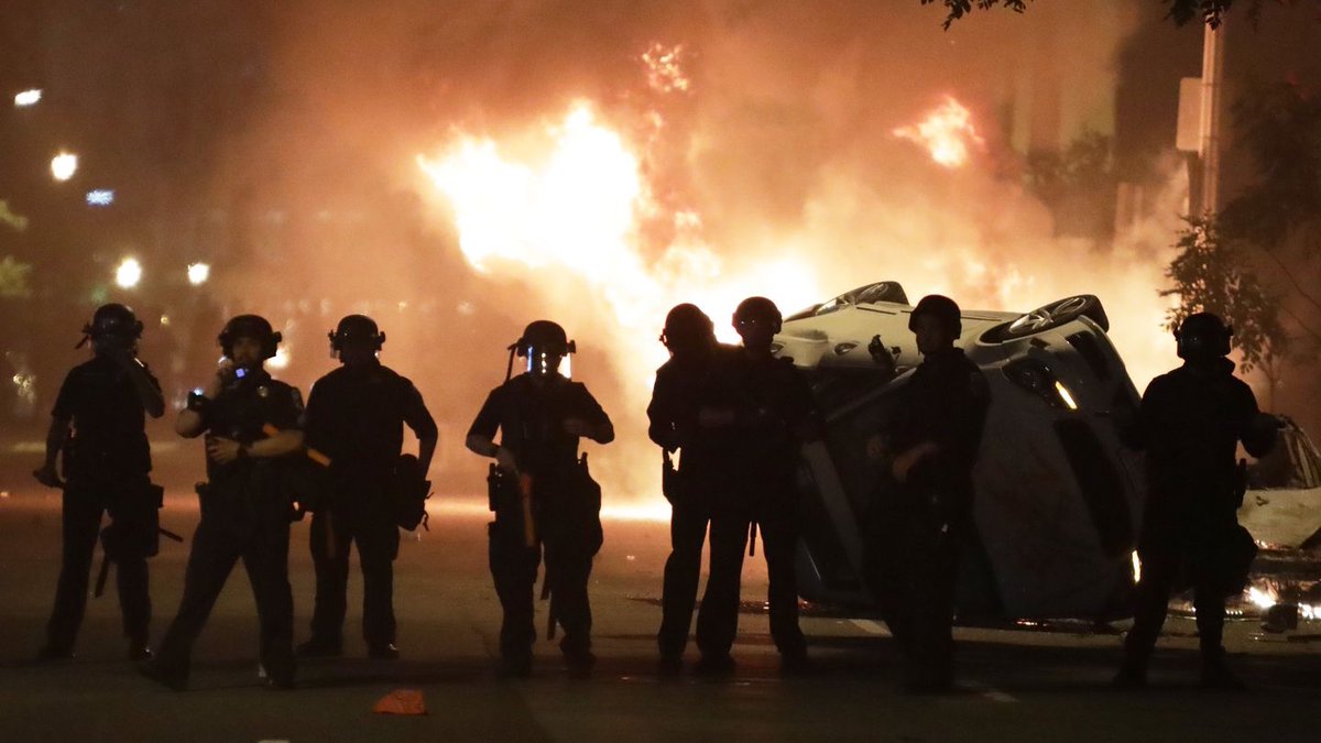 Some African Africa experts have demanded I tweet this: "Tell wakina CNN, BBC, when there is chaos in Africa, they have western experts talking about us. Now USA is burning, we wan't our chance too. We are experts on state failure, democratic fragility &amp; regime illegitimacy".