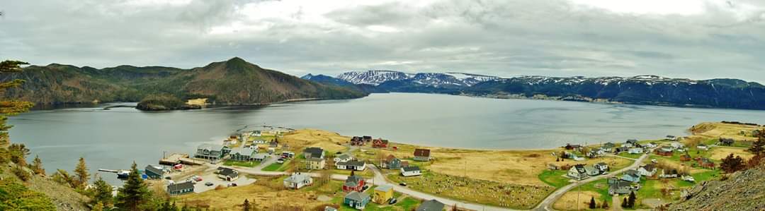 PicturesKnotty's tweet photo. Home Routes/Roots, Norris Point #norrispoint #grosmorne #bonnebay #newfoundland #tablelands #grosmornenp https://t.co/XUURkQevSn