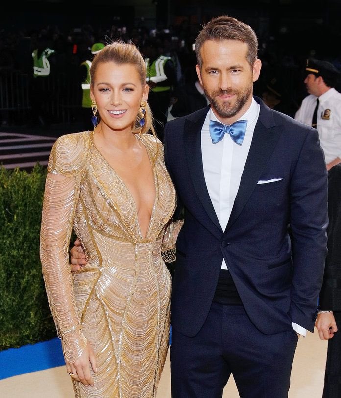 Ryan Reynolds et Blake Lively ont fait preuve dβune grande gΓ©nΓ©rositΓ© en faisant don de la somme de 200.000 dollars au NAACP, une organisation amΓ©ricaine de dΓ©fense des droits civiques, afin de contribuer au combat contre le racisme. #BlackLivesMatter https://t.co/b2xzbmxm2L