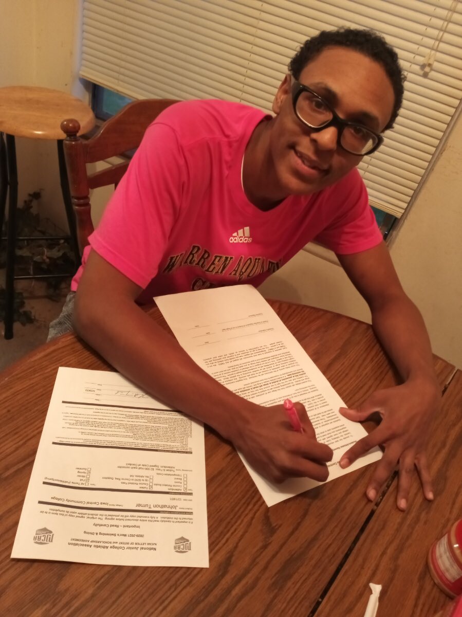 warrenswimming's tweet photo. Congrats to JOHNATHON TURNER for signing to @ICTritons for tots coming fall. Excited to watch your growth https://t.co/4ldOlD6dfW