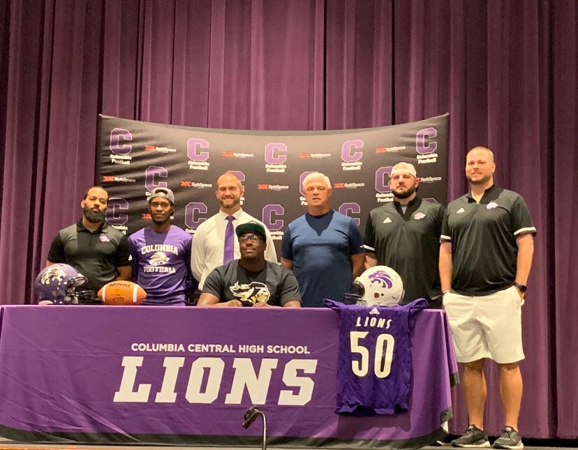 CentralLionsFB's tweet photo. Congrats to DL @davidbailey575 for signing with East Central Mississippi Community College. https://t.co/mYTMOe6AjV