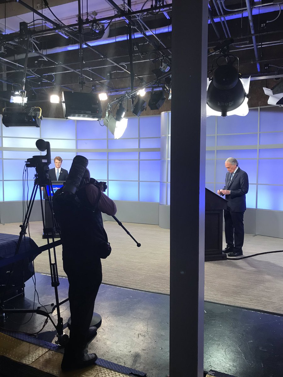 MetJannaBrown's tweet image. Keeping my distance, but here’s a behind the scenes look at the LIVE debate tonight at @WMassNews between #JoeKennedy and #EdMarkey!
