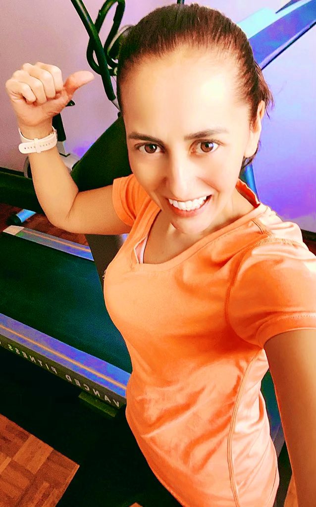 ErikaRunner's tweet photo. No se trata de vivir sino de sentirse vivo! #YoElegíCorrer #LoveRunSmile #SomosCorredoras #Marathorunners #CorrerSana #ComuniRunners #Betterrunners  #TemploRunner #FalconsRunners #ASICStrainingProgram https://t.co/HfWocbrIgB