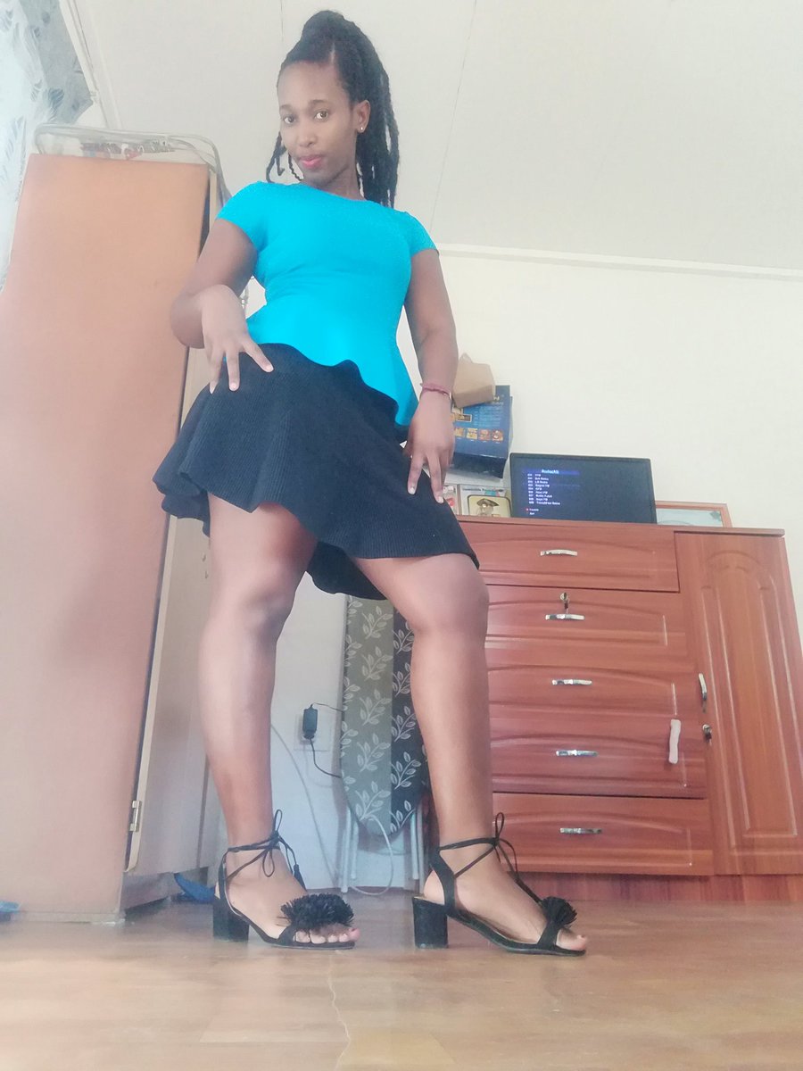 nonhlan92449306's tweet photo. Emjondolo wam 💗💗 #ShowYourLegs 😊😉 https://t.co/1lSoM6BgPD