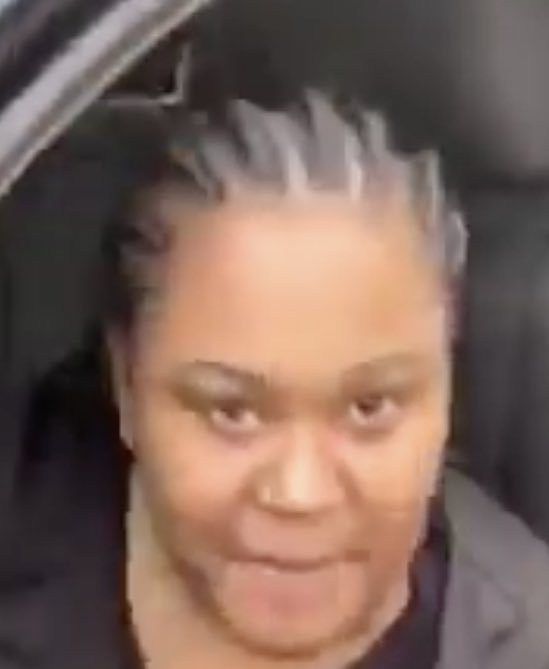 NewsspunEditor's tweet photo. @ShawnG927 @KaraMar111 Say Cheese !! Let’s go to work people #screenshotshoutout @fbi Hope you got the right size shoes for all the trouble coming your way !! https://t.co/WcrnZn1Ibt