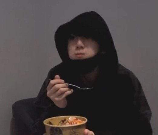 StrawBerryVerry🍓 tweet media