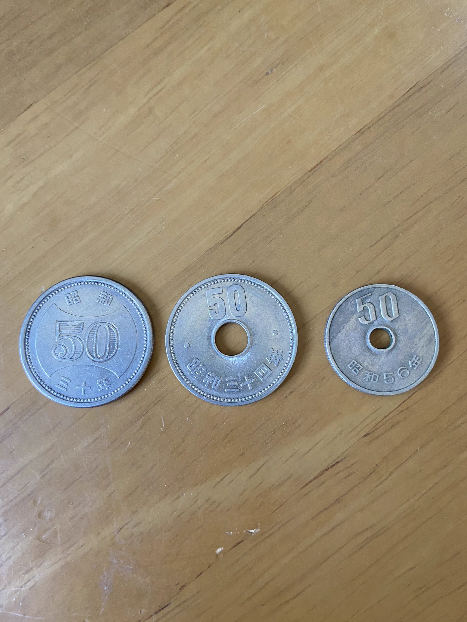 @ISHIISAN209 こういう50円玉なら家にありました😂 