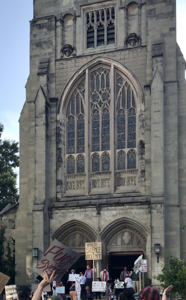 lara grant tweet media