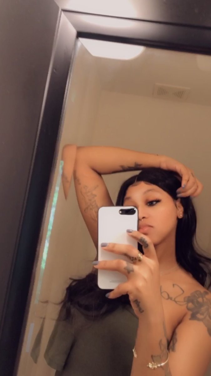 THEPRETTTYBITCH's tweet photo. 🏆🏆🏆 https://t.co/fzPRbjJOU1