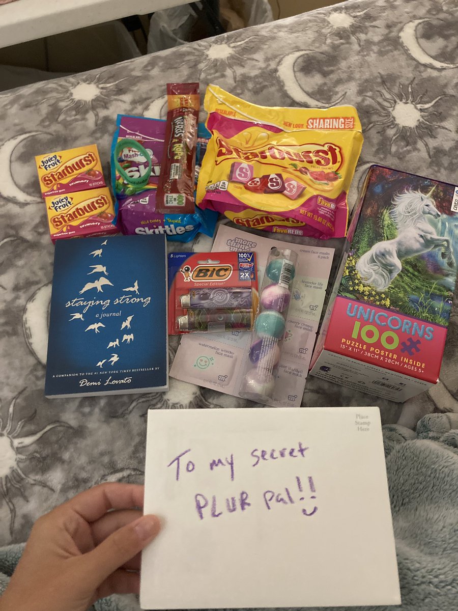 krystinuhbaby's tweet photo. Soooooo I received this from my secret PLUR pal! This was deff a nice surprise with everything thatβs going on, canβt wait to send my buddy a package back β€οΈπ§‘ππππ #plurpackage #PositiveVibes https://t.co/rbfeU77Jik