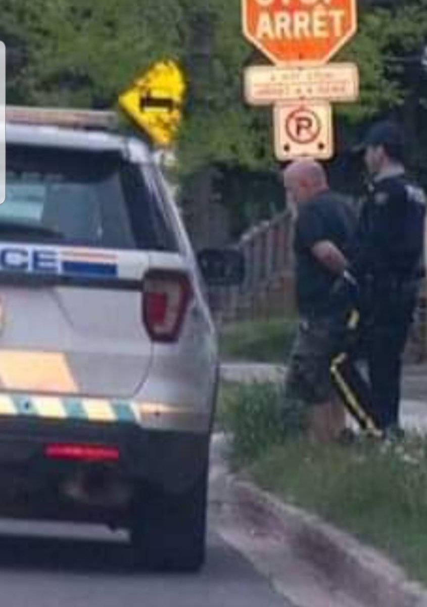 wadeperry1969's tweet photo. A man was taken into custody this evening in the unit block of Gordon St, #Moncton.  Earlier today, a Black Lives Matter march was heckled by a man yelling racist statements in the area.  RCMP received numerous complaints of the incident. More info is expected tomorrow by RCMP. https://t.co/VU9pb9NJhE